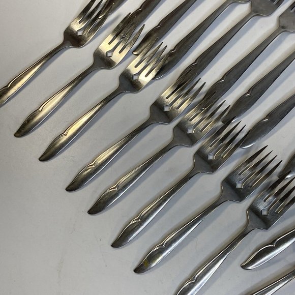 Oneida Oneidacraft Deluxe PROFILE Stainless Flatware 54 pc w Serving pcs Nice - Picture 10 of 13